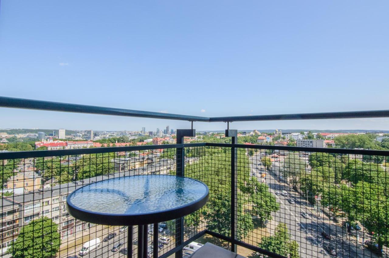 Helios Luxury Apartment In Vilnius Skyscraper 外观 照片